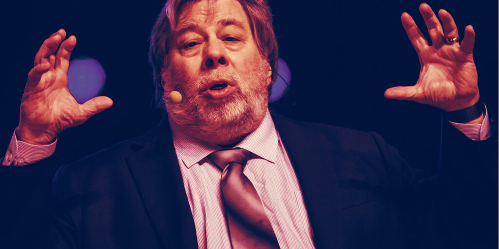 Apple Co-founder Wozniak’s Crypto Doubles in Price Overnight