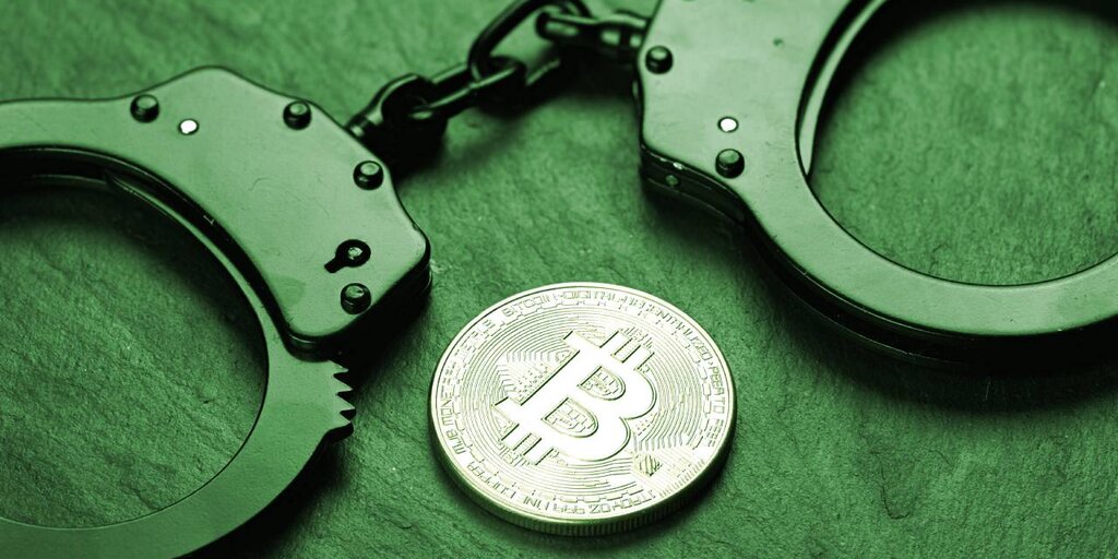 bitcoin handcuffs gID 5 Crypto Trader Running $5M 'Ponzi-like' Scheme Faces Nearly 4 Years in Prison: DoJ