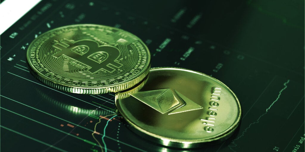 Crypto Market Back Above $1 Trillion as Bitcoin, Ethereum Rebound