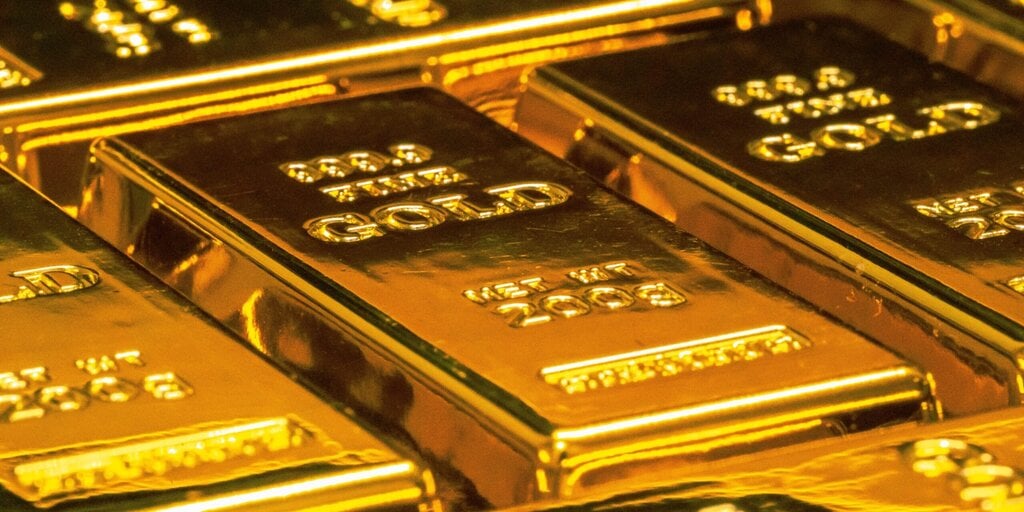 Gold hits all-time high – Why can’t Bitcoin hold on to its gains?