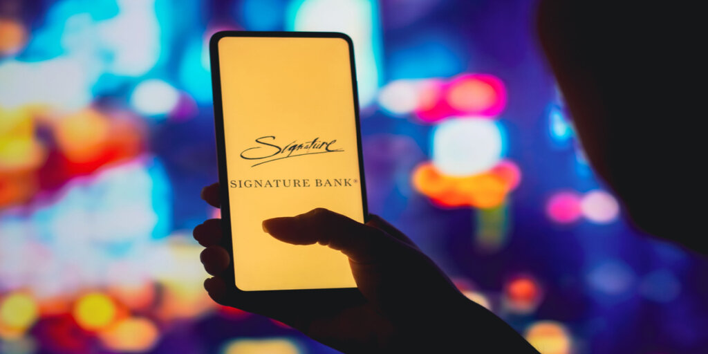 signature bank crypto