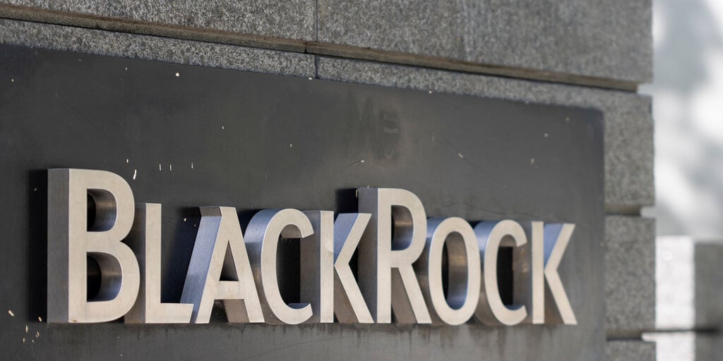 A SEC aceitou formalmente o BlackRock Spot Bitcoin ETF para revisão