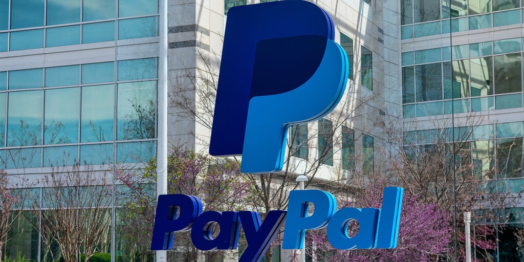 PayPal Shares First PYUSD Report as Stablecoin Market Fades to $131 Billion