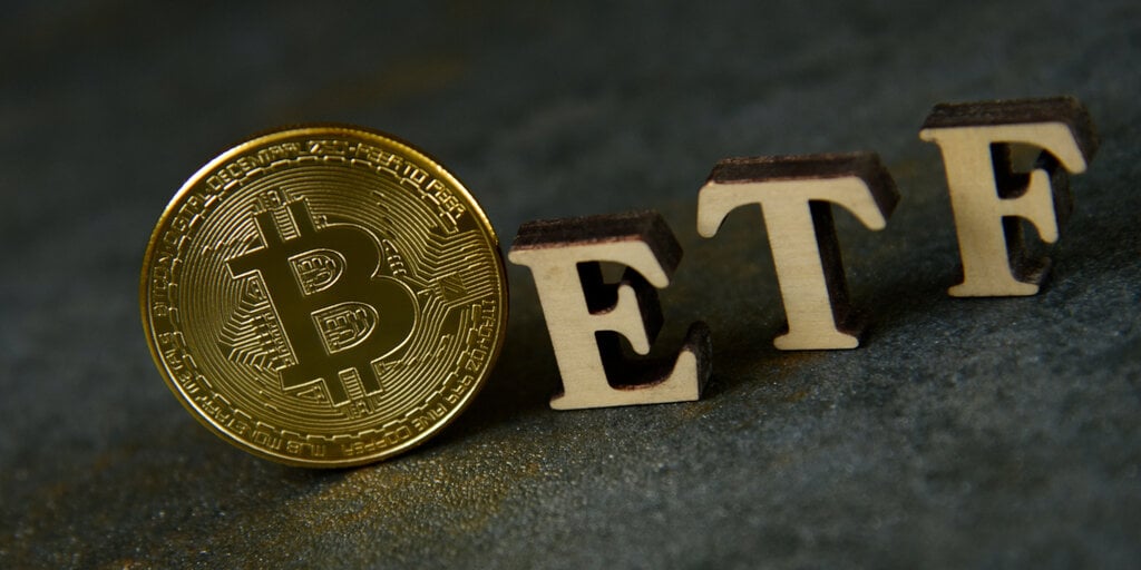 Bitcoin ETF Inflows Prime 3 Million, Buoyed by Constancy and GBTC
