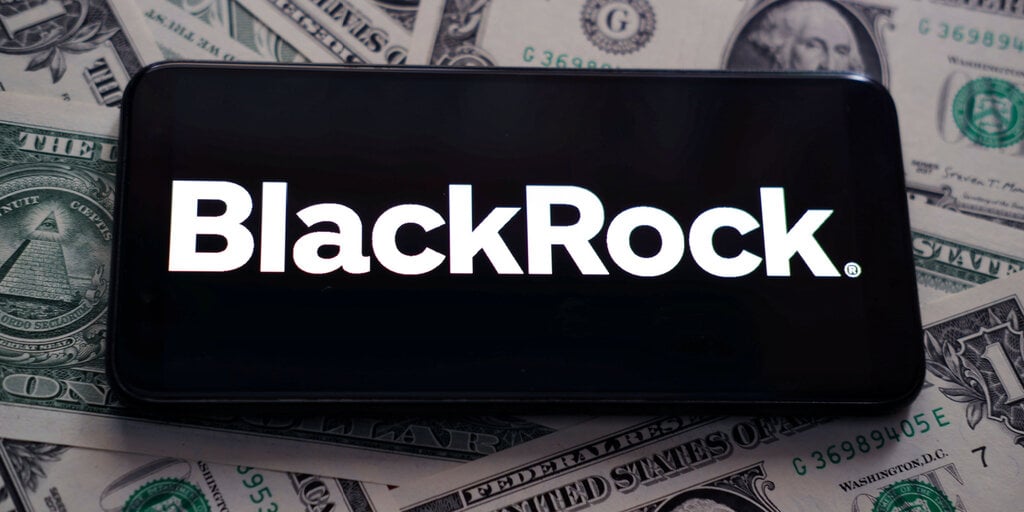 BlackRock’s IBIT ETF set to flip GBTC after Bitcoin halving: Bloomberg analyst