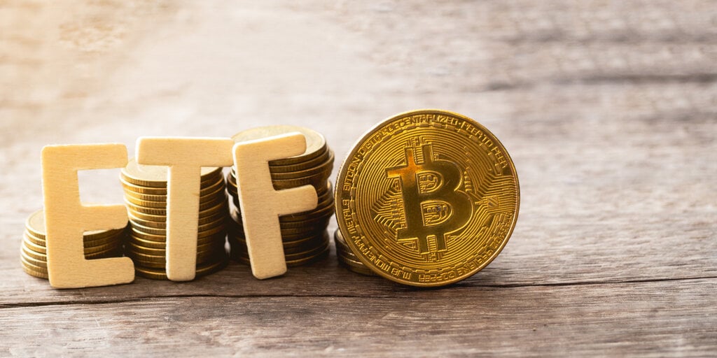 Bitcoin ETFs See Surging  Billion Inflows in a Single Day