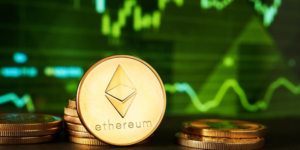 Ethereum Hits ,800 for Very first Time Since December 2021
