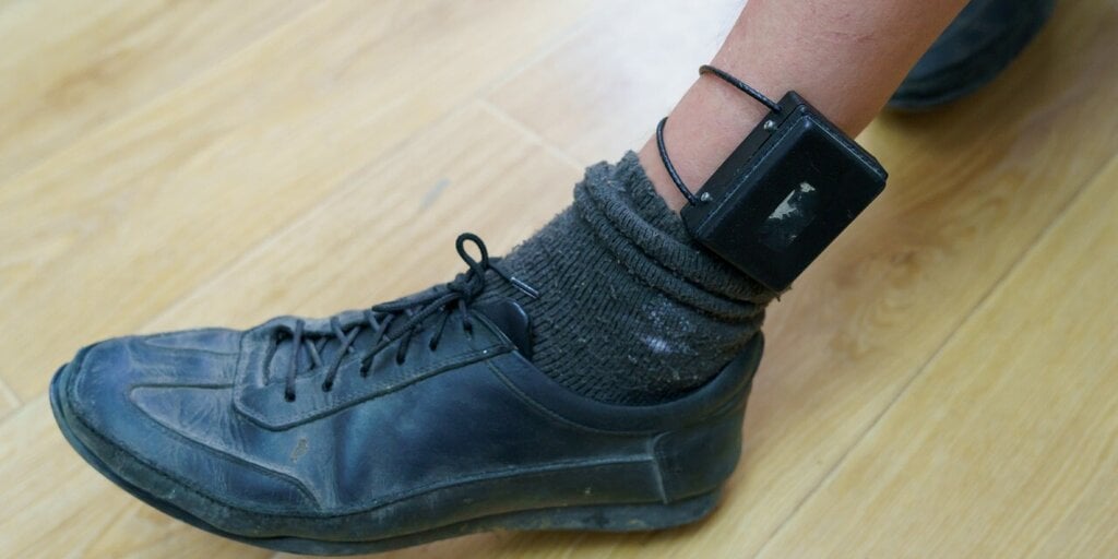 Accused 0M Crypto Fraudster Turns Fugitive After Disabling Ankle Monitor