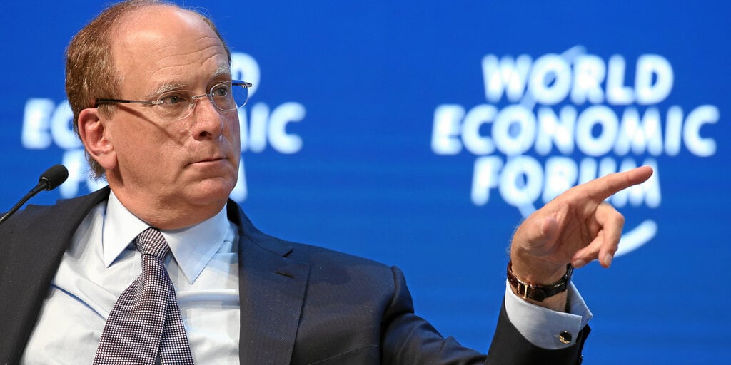 Larry Fink แห่ง BlackRock เผย Bitcoin อาจสูงถึง $700,000 ได้ post image