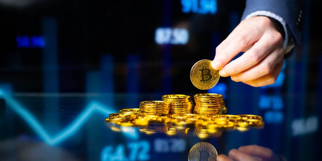 Bitcoin Bullish Sentiment Hits Two-Year Low, Signals Possible 'Prolonged Downturn'