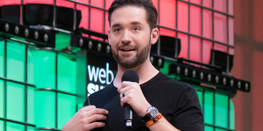 Reddit Founder Alexis Ohanian Joins TikTok Bid, Wants to Bring Video App On-Chain