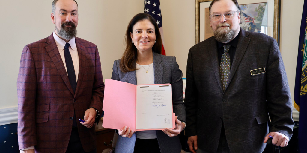 New Hampshire Becomes First State to Sign Bitcoin Reserve Bill Into Law - Decrypt
