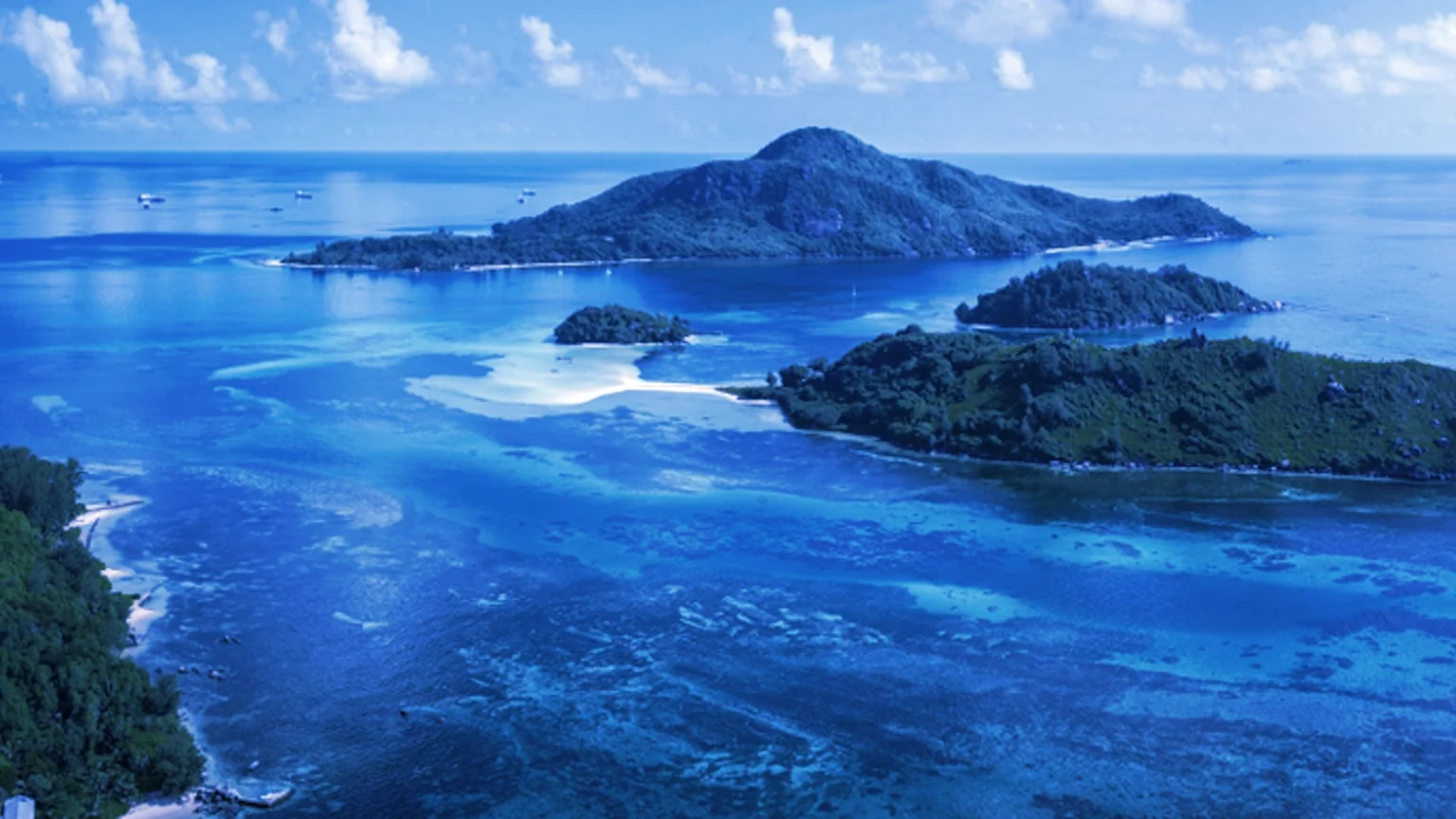 Saint Anne Marine Park Seychelles Mahé; Shutterstock ID 1071179189; Client/Licensee: decrypt media