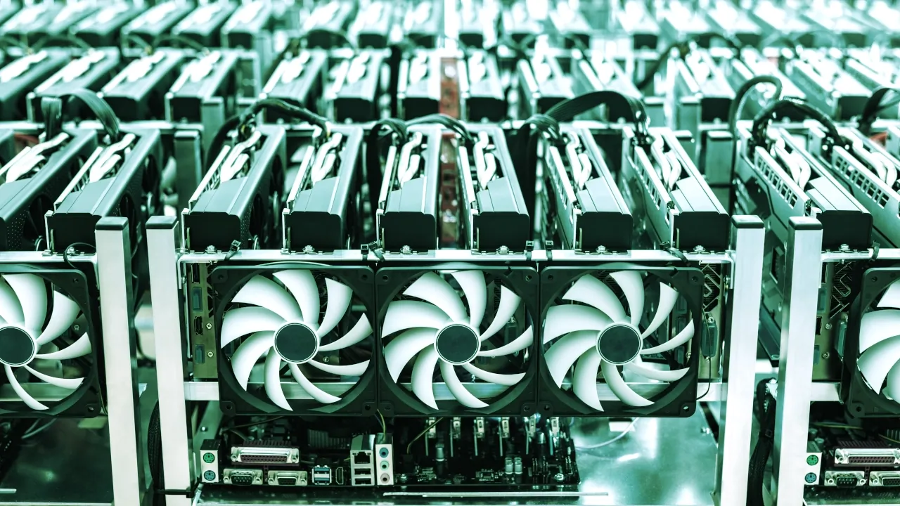 Bitcoin miners help to keep the network running (Image: Shutterstock)