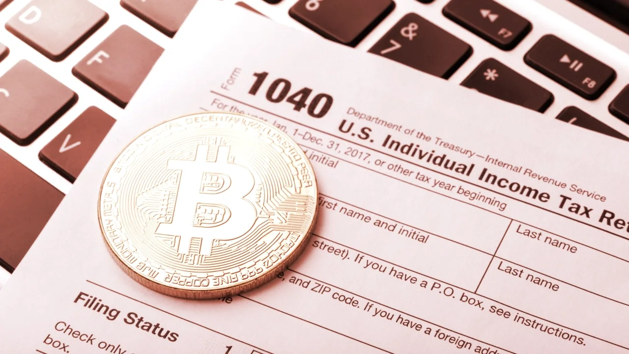 Calculating taxes on Bitcoin transactions isn't easy. Image: Shutterstock