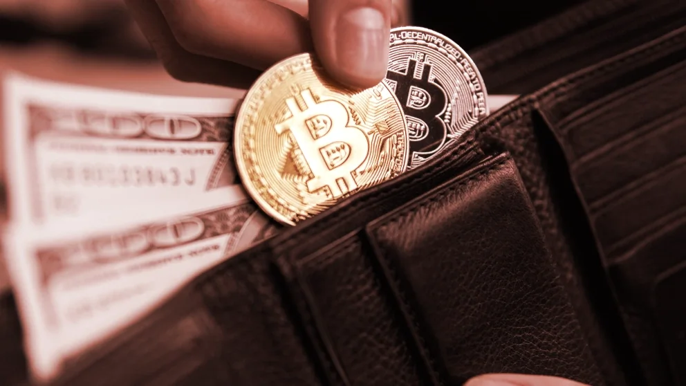 Banks and Bitcoin. Image: Shutterstock.