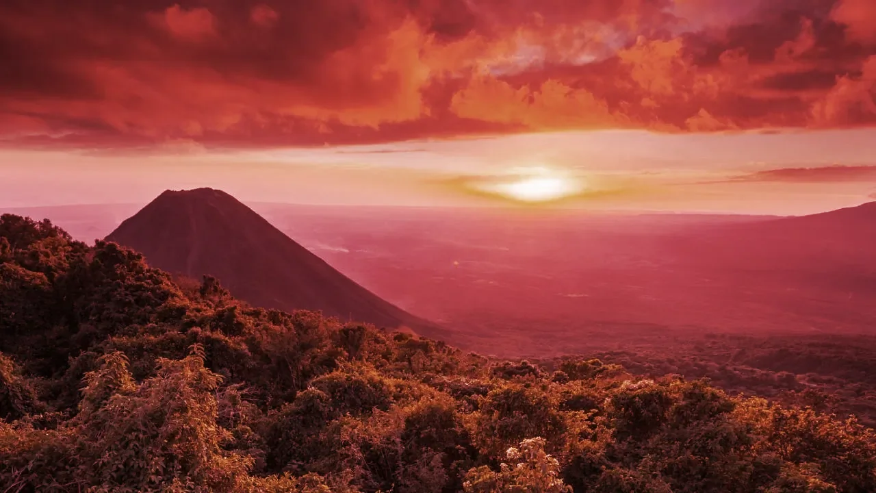 El Salvador plans to use geothermal energy from volcanoes to mine Bitcoin. Image: Shutterstock