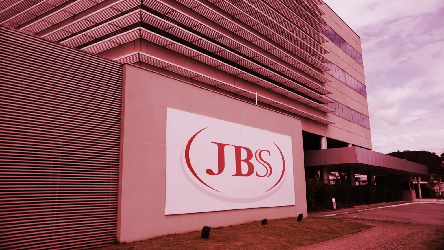 JBS is a food processing firm that supply the U.S. with roughly 20% of its meat supply. Image: Shutterstock 