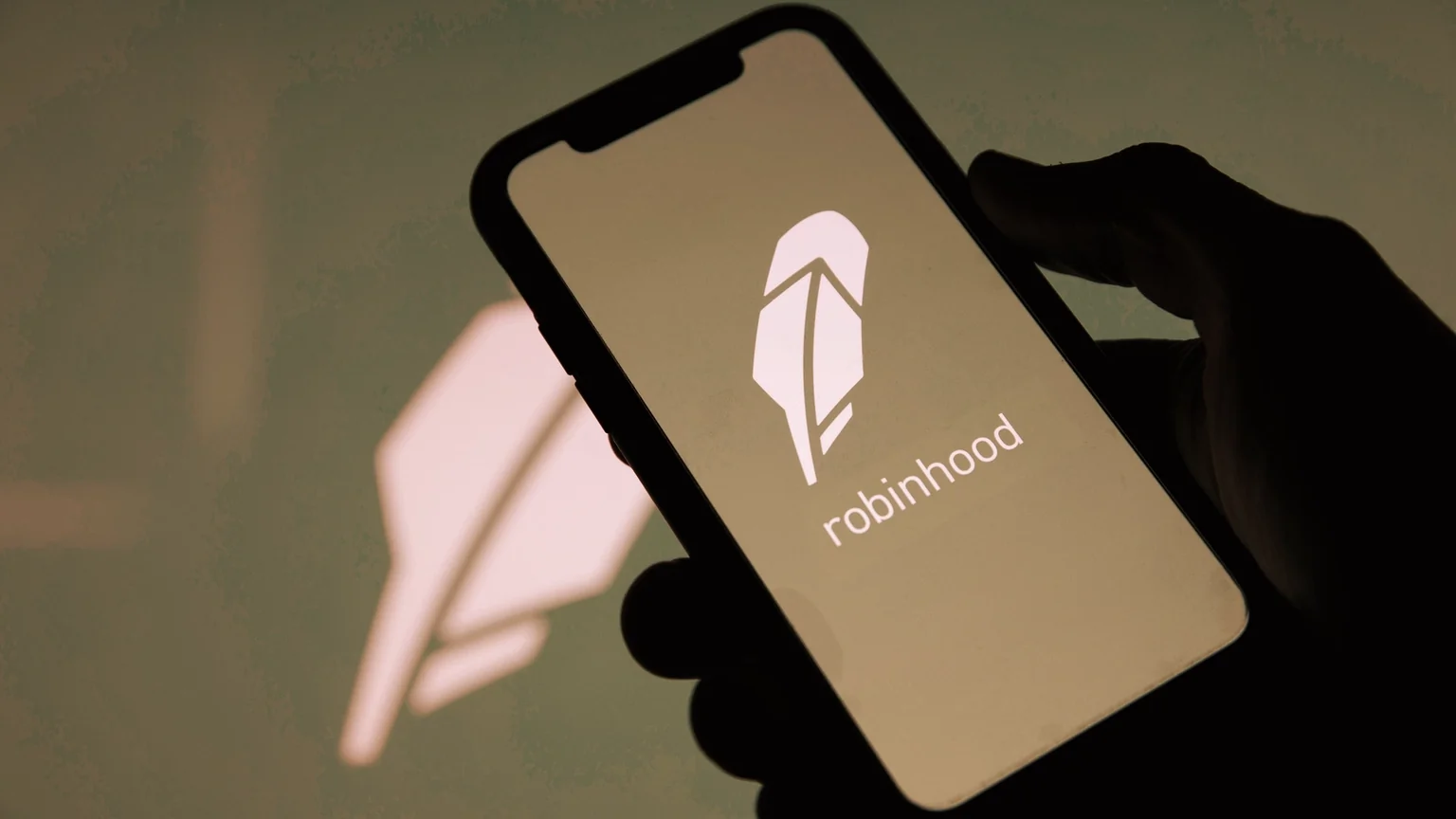 Robinhood is a popular crypto and stock trading app. Image: Shutterstock