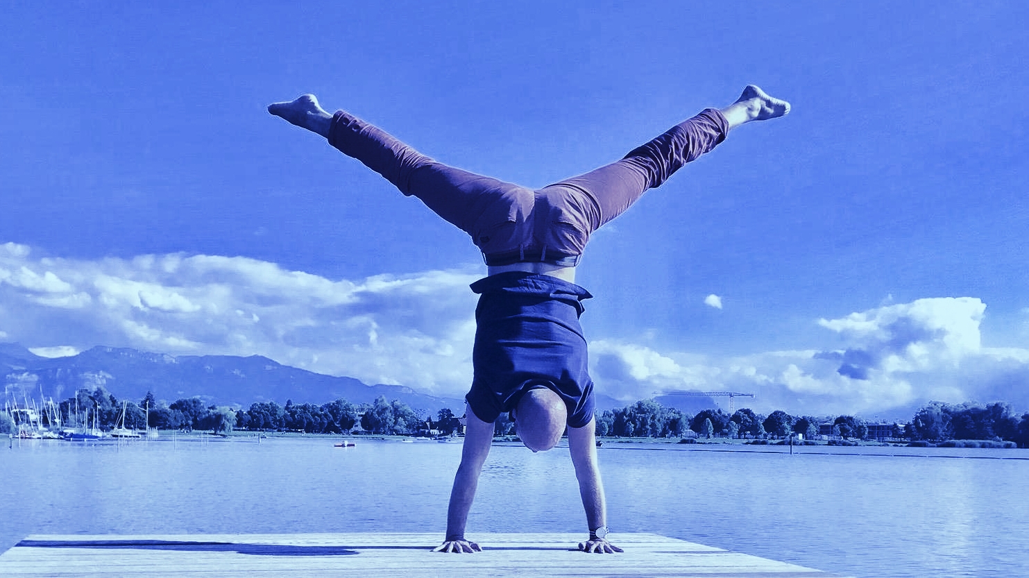 Parkour runner creates gold-backed cryptocurrency - Decrypt