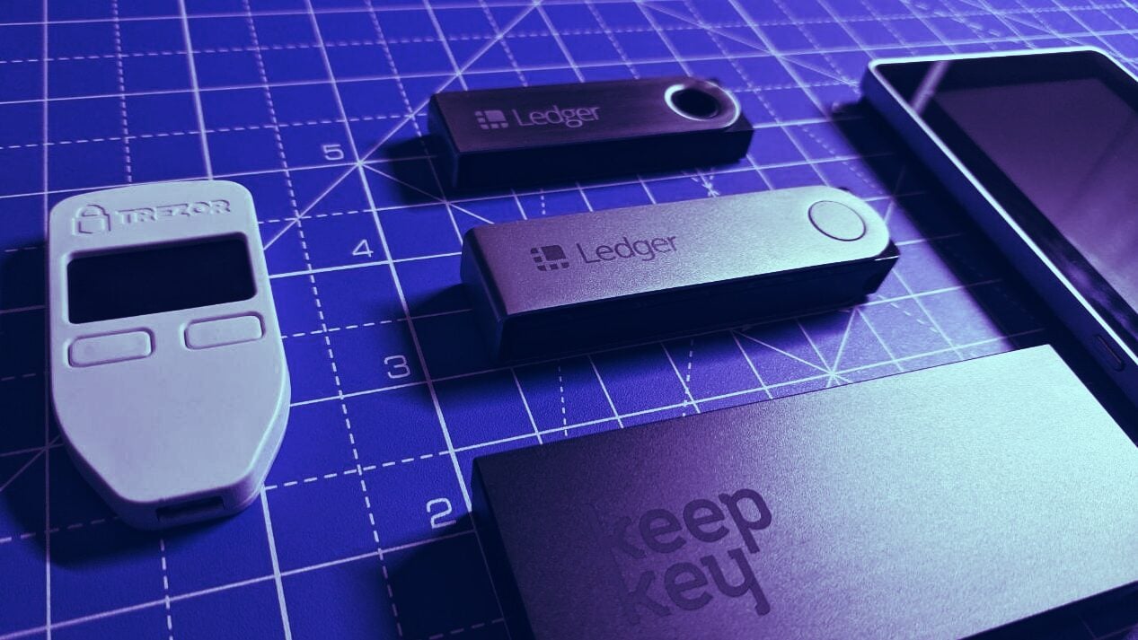 A Closer Look At The Ledger Nano X 