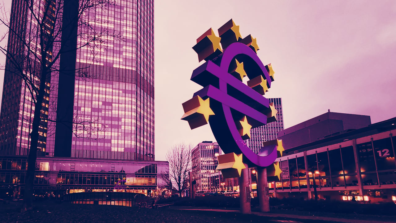 Bitcoin Price Stability 'Last Gasp Before The Road to Irrelevance': ECB