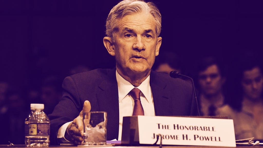 Powell Sees No ‘Macroeconomic Implications’ From Bitcoin Price Swings, But ‘Better Regulatory Framework’ Still Needed