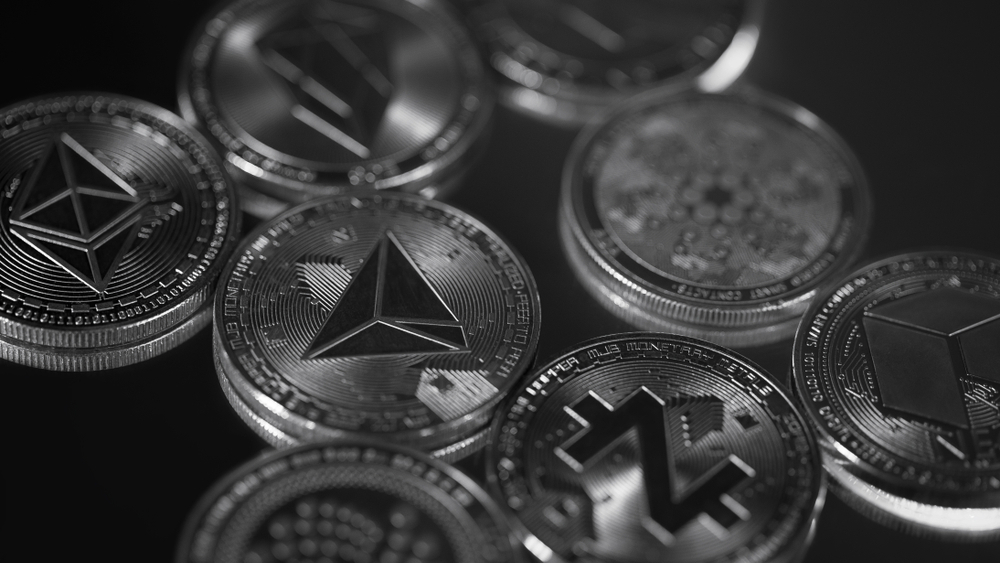 Altcoin Rally: ICP Climbs Almost 30%, DOGE, UNI and DOT Surge