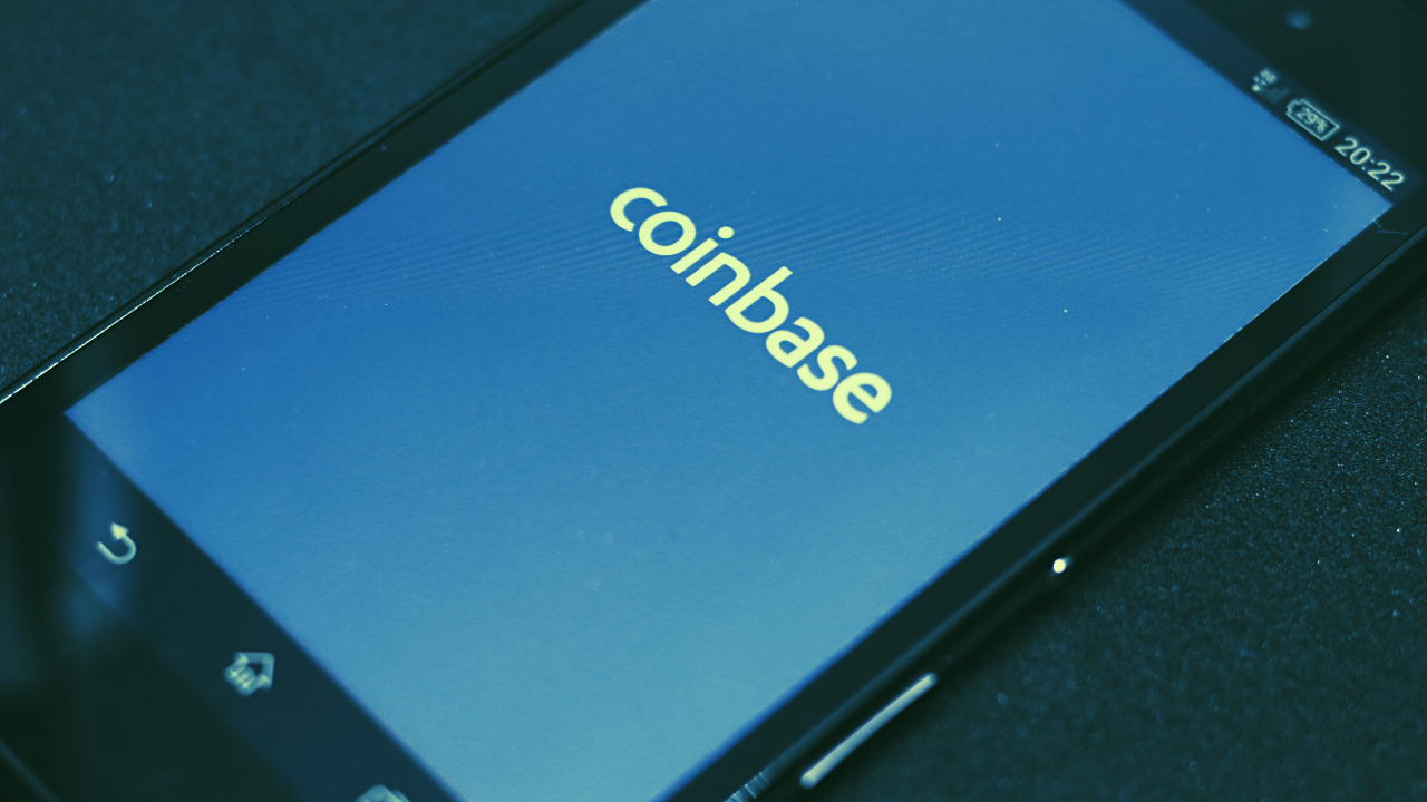 Crypto exchange firm Coinbase's app CRASHES after it screened