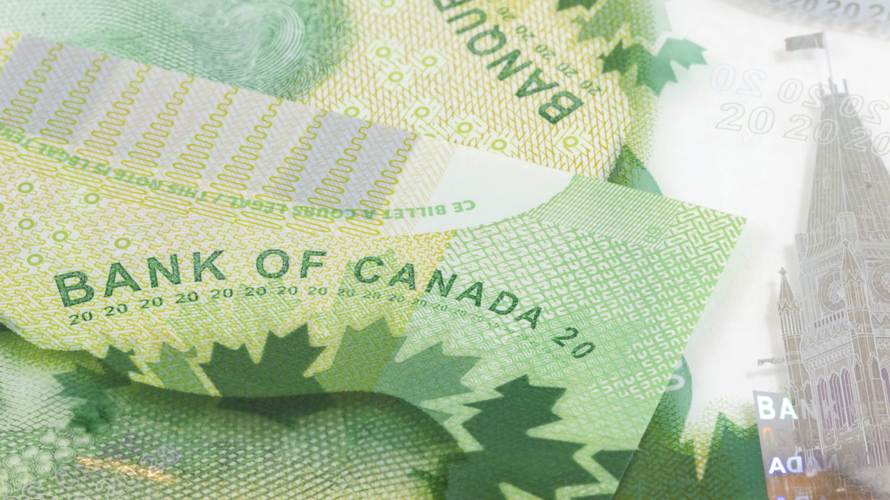 Bitcoin Price Rises After Bank of Canada Cuts Interest Rate Below 5%