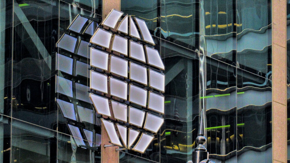 How Solana and XRP Futures Became CME’s Fastest Growing Crypto Products - Decrypt | Related Crypto Article