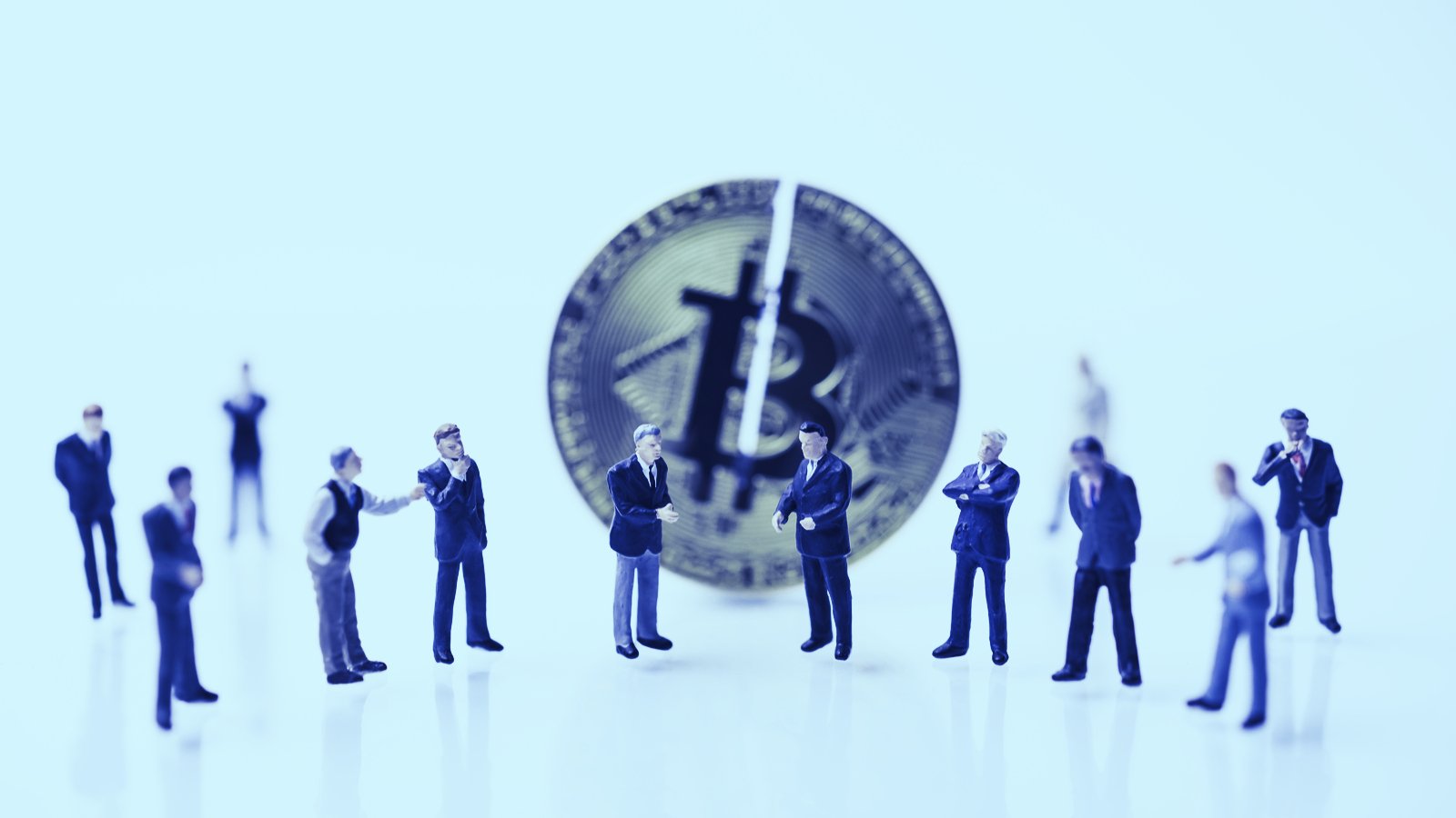Crypto Lending Platform Vauld Halts Operations Citing Financial Difficulties