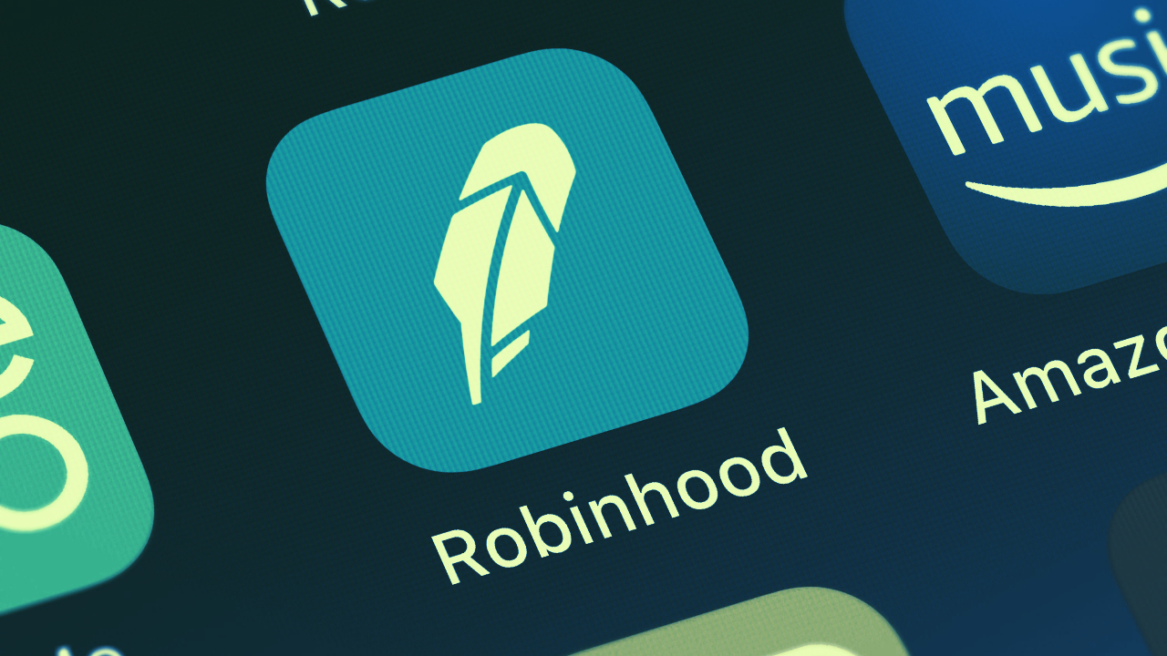 Alexandria Ocasio Cortez Calls Robinhood's Block on Trading GameStop, Other  Stocks 'Unacceptable