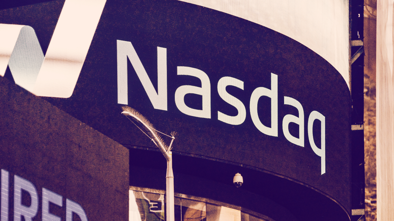 Bitcoin, Ethereum Mining Company Hive to List Stock on Nasdaq