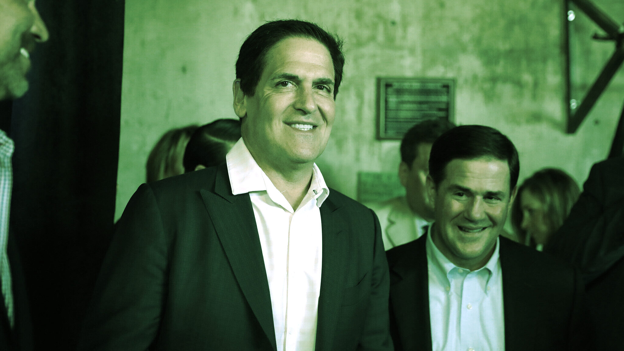 Mark Cuban, Snoop, Ashton Kutcher Team for NFT Twist on Shark Tank - Decrypt