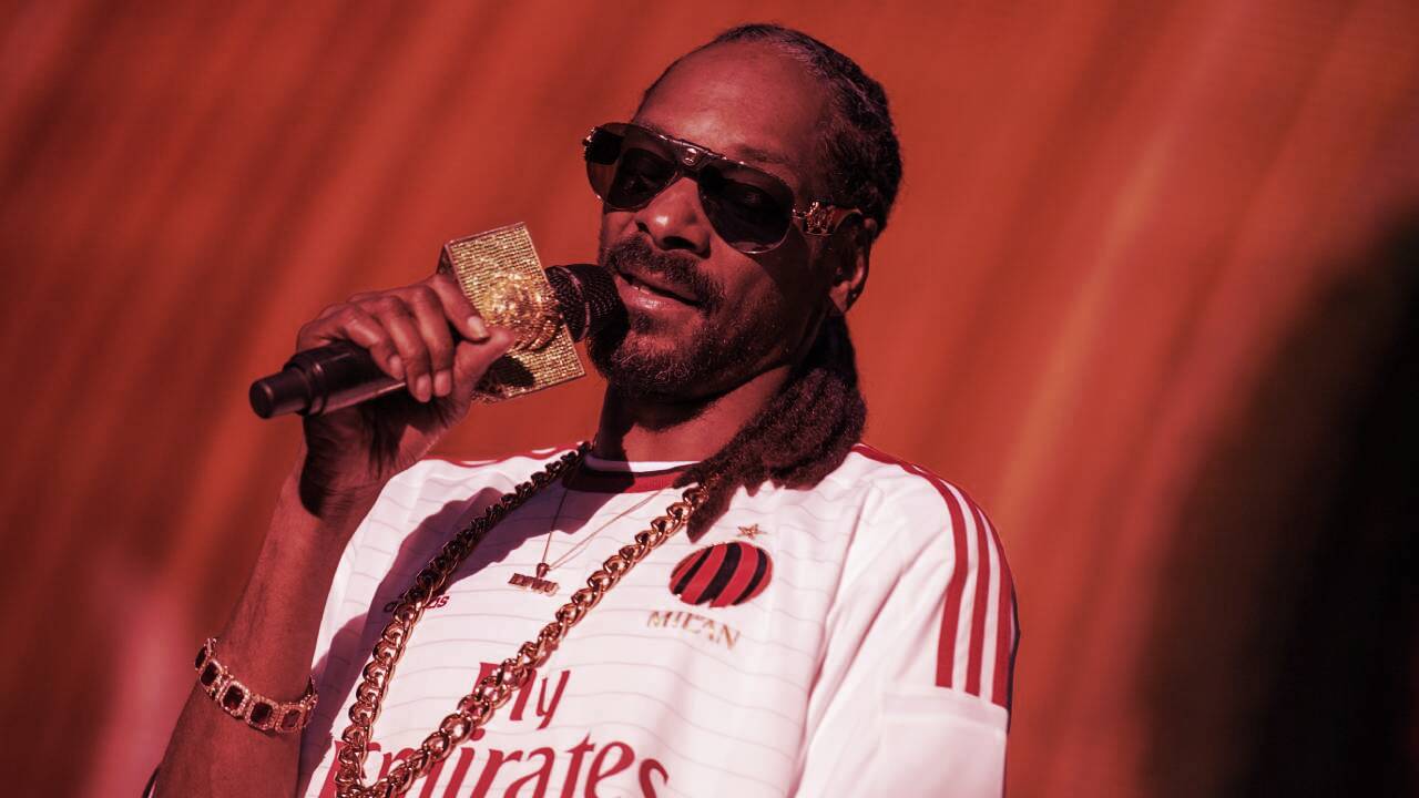 Snoop Dogg: Spamming Crypto Wallet With NFTs Is 'Insult to Artists'