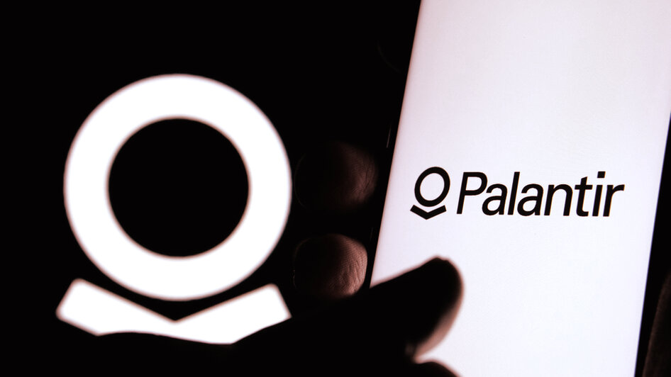 Palantir Faces 反弹于AI-Driven军事理论 - Decrypt | Related Crypto Article