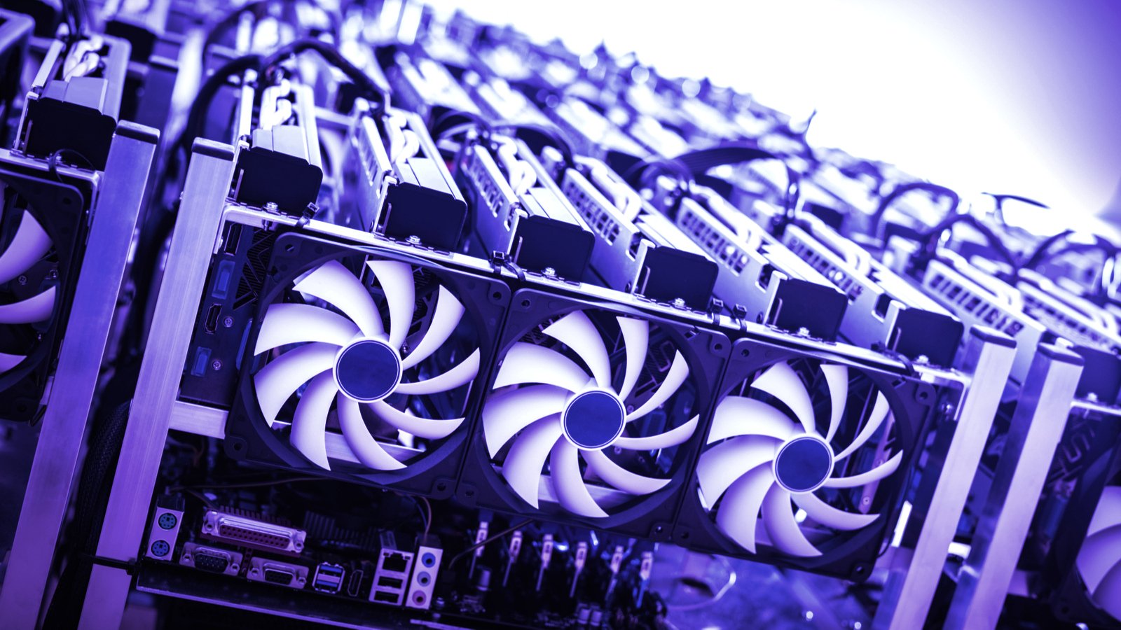 Bitcoin Miner Riot Earned $9.5M for Shutting Down During Texas Heatwave