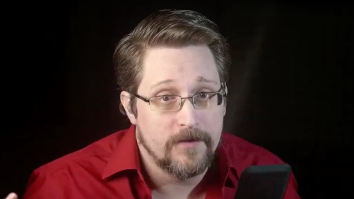 'Clock is Ticking' on Bitcoin Privacy: Edward Snowden