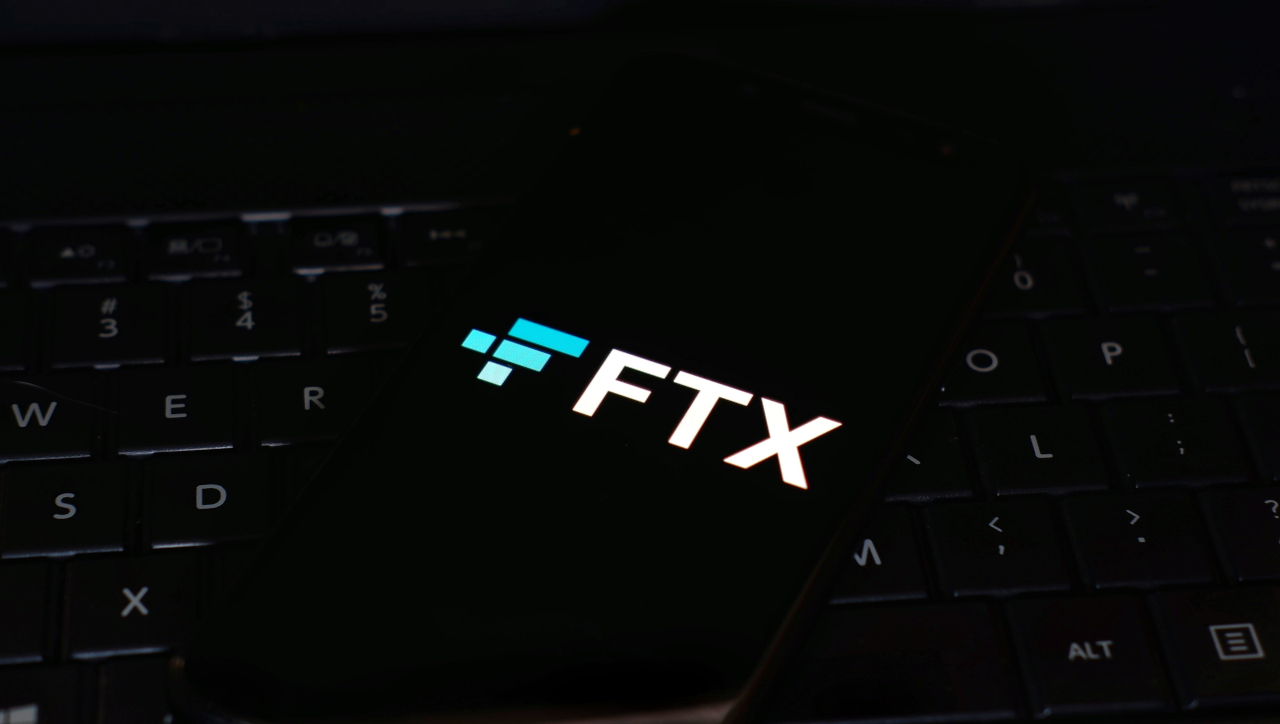 FTX Selling the Pump? Estate Moves $8.6M Ethereum, Chainlink, Aave and Maker to Binance