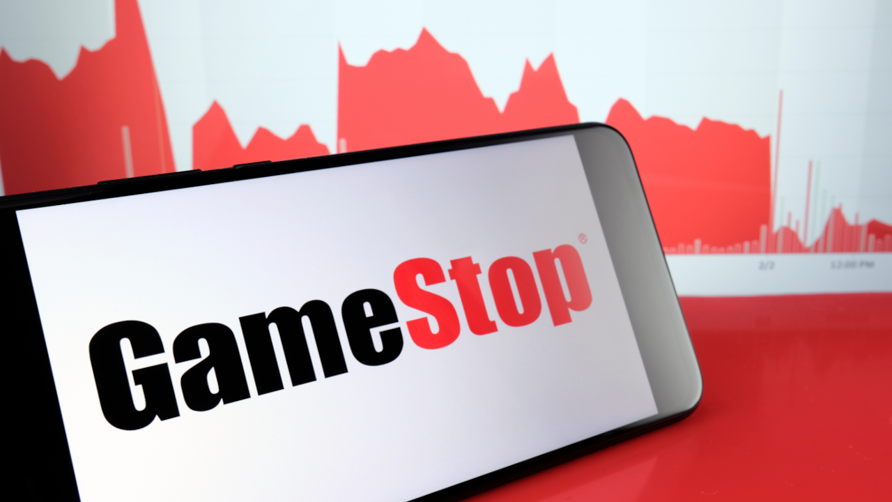 GameStop Shares Edge Down Ahead of Critical Shareholder Meeting