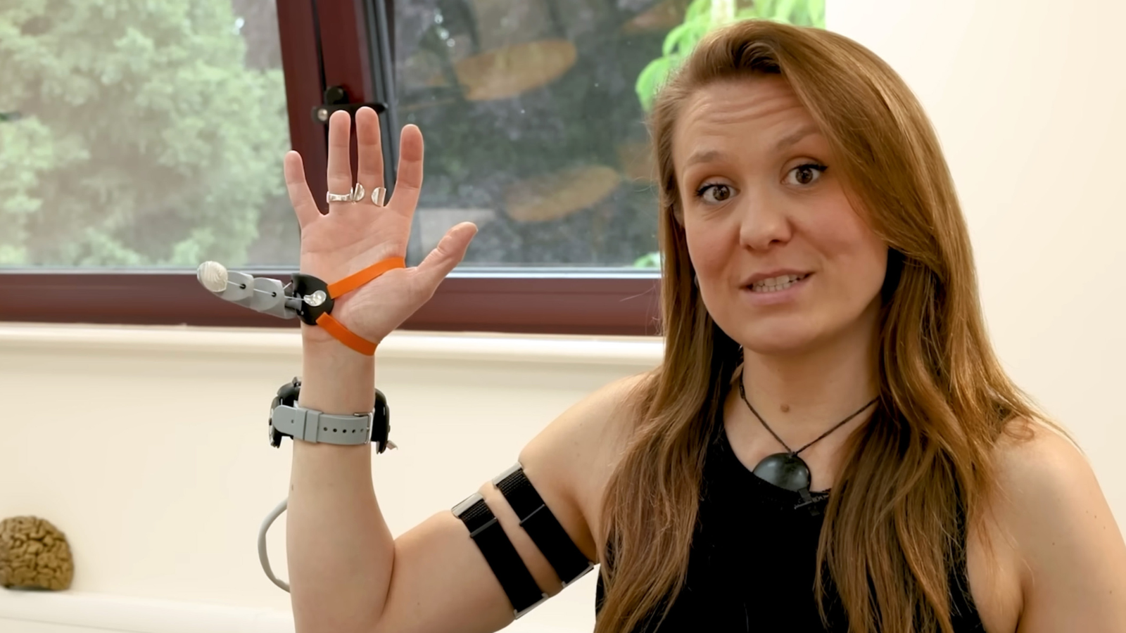 Robotic Third Thumb Users Formed ‘Strong Bonds’ With Their Extra Digit