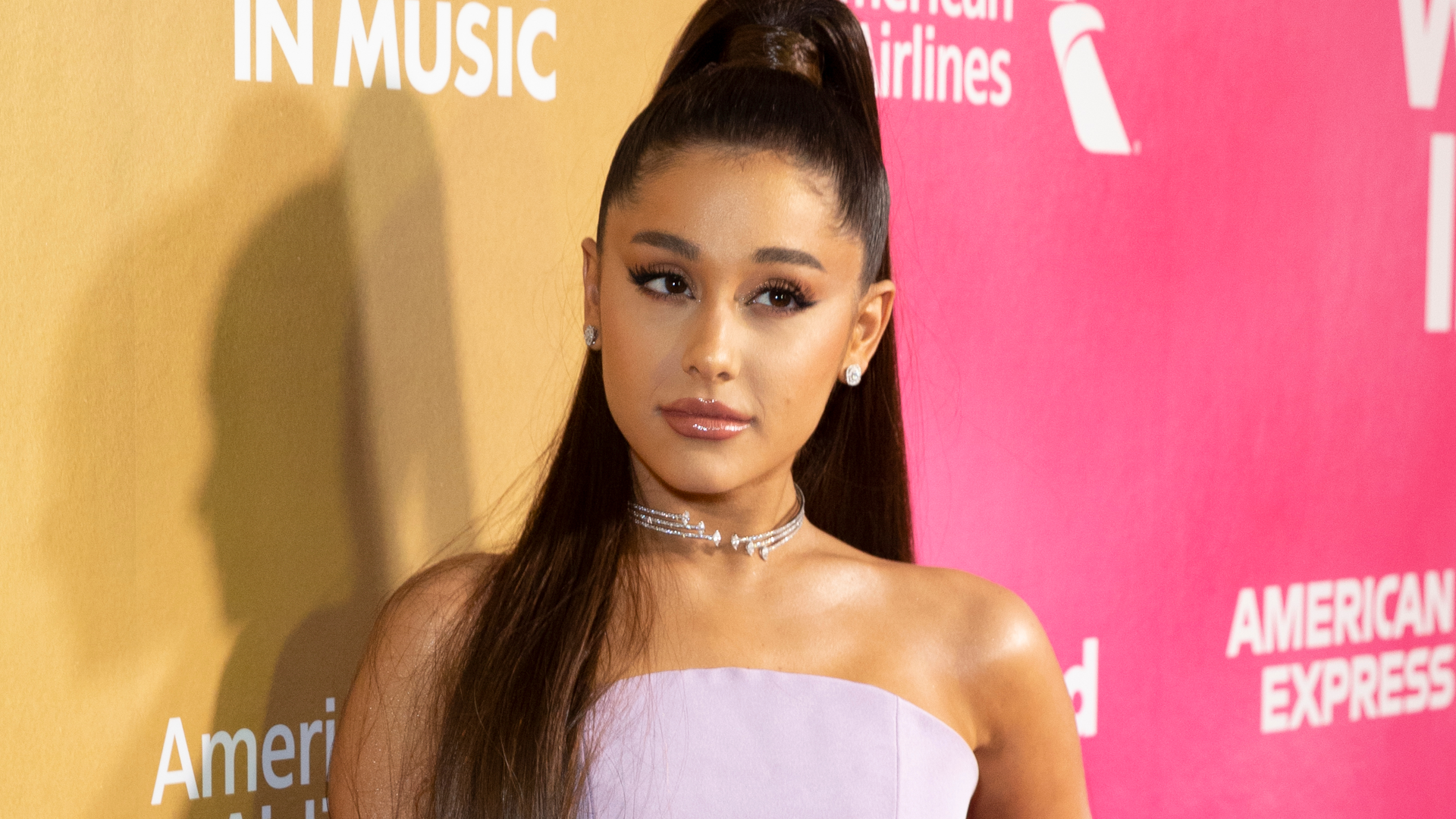 Solana Meme Coin Michi Pumps After Ariana Grande Shares the Cat's Photo