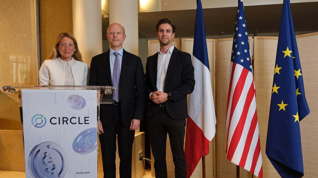 Circle Secures EU Stablecoin License as MiCA Crypto Regulations Take Effect