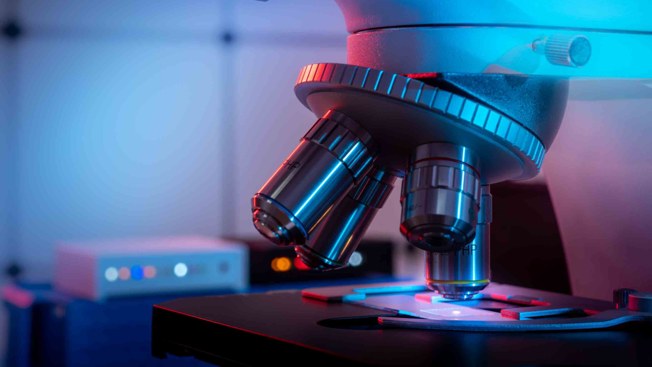 Researchers Build Microscopic Gears Powered by Light in Milestone for Nano-Scale Machines